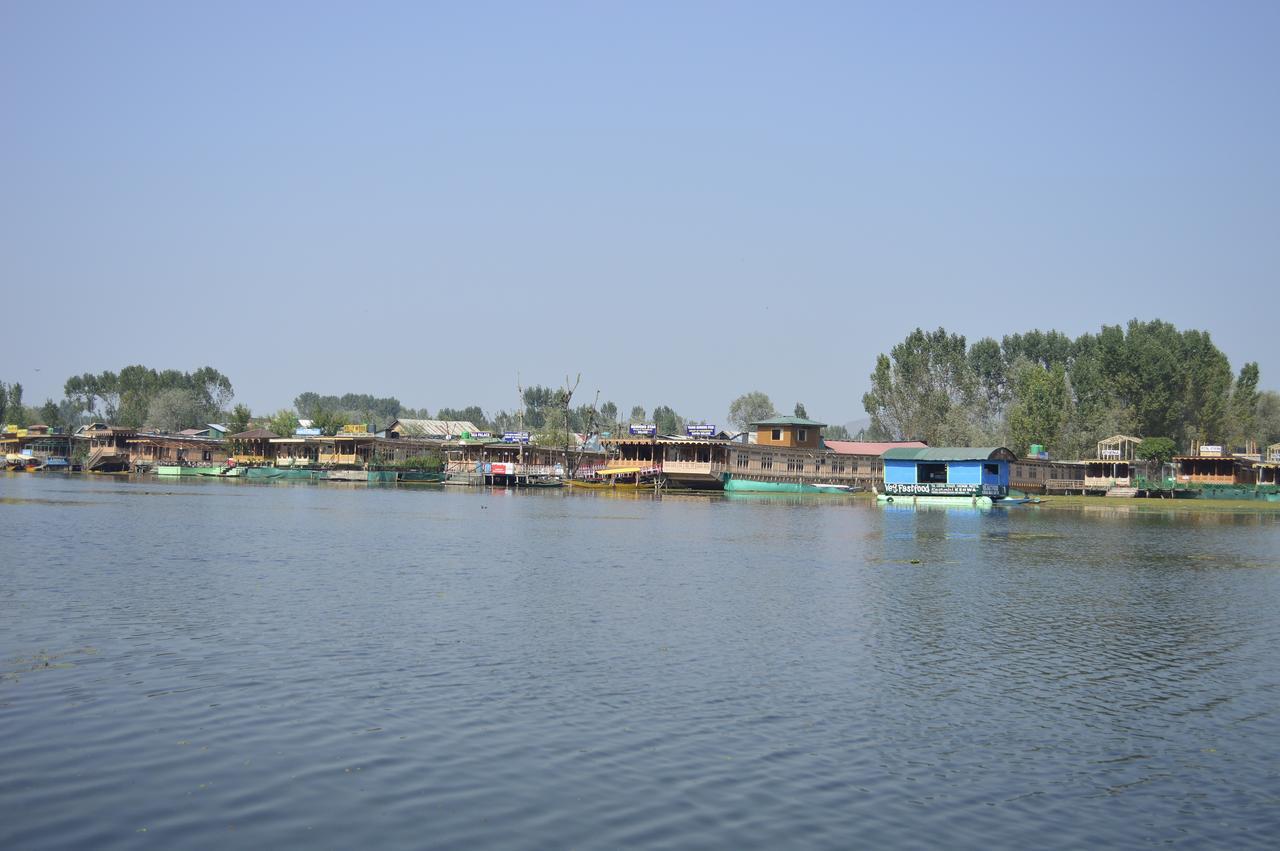 Lake Palace Group Of House Boats Srīnagar Buitenkant foto